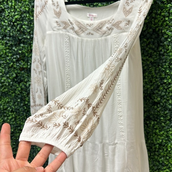 Xhilaration  White bohemian embroidered dress - Picture 7 of 9